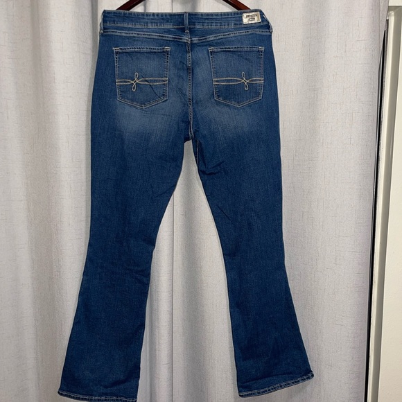 Levi's Denizen Jeans - Modern Boot Cut 18L - Picture 4 of 7
